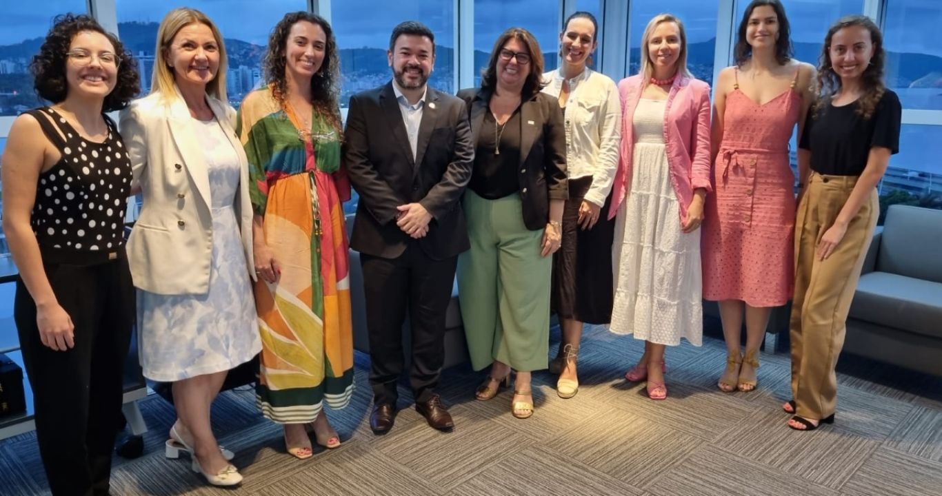 Reunião com o então secretário do Planejamento, Edgar Usuy, sobre os desafios das cheias.